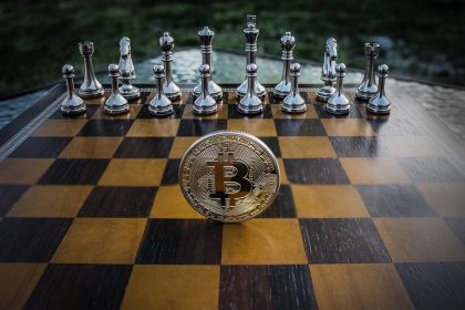 HODL or Trade? Exploring the Best Bitcoin Investment Strategies for 2023